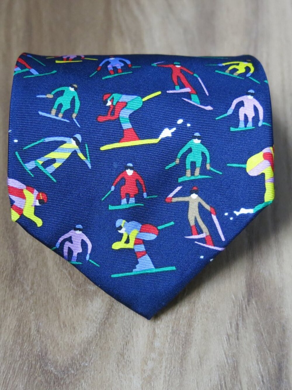 Alynn Neckwear Downhill Skiers Skiing Multi Color Silk Men's Novelty Neck Tie